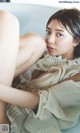 Asuka Kawazu 川津明日香, 写真集 「冬に咲くWinter Flower」 Set.01